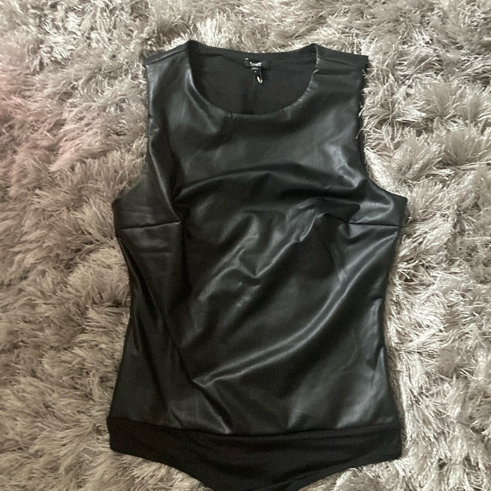 🆕🎉Faux Leather Bodysuit NWT